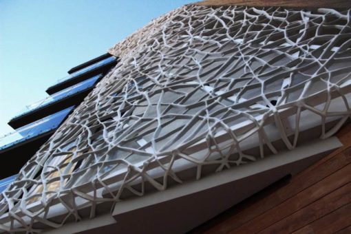 Celosías de concreto polimérico y otros materiales. Taller de Prefabricados