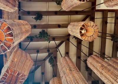 Restaurante Ilios - viga prefabricada acabado madera